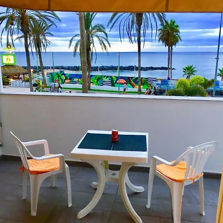 Beachfront Americas Apartment